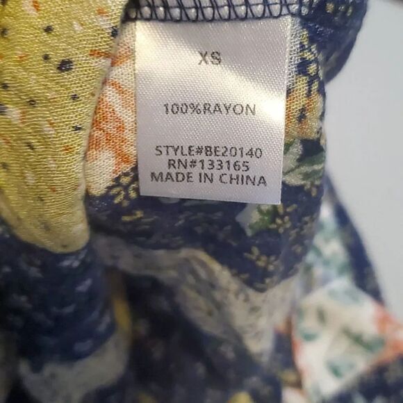 New everleigh ladies mixed pattern ruffle detail blouse - size XS - Picture 6 of 7